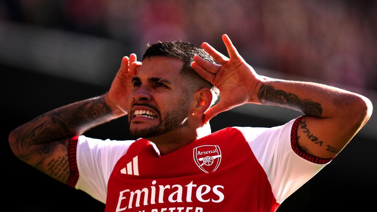 Guimaraes seals Arsenal comeback win; Spurs snatch draw