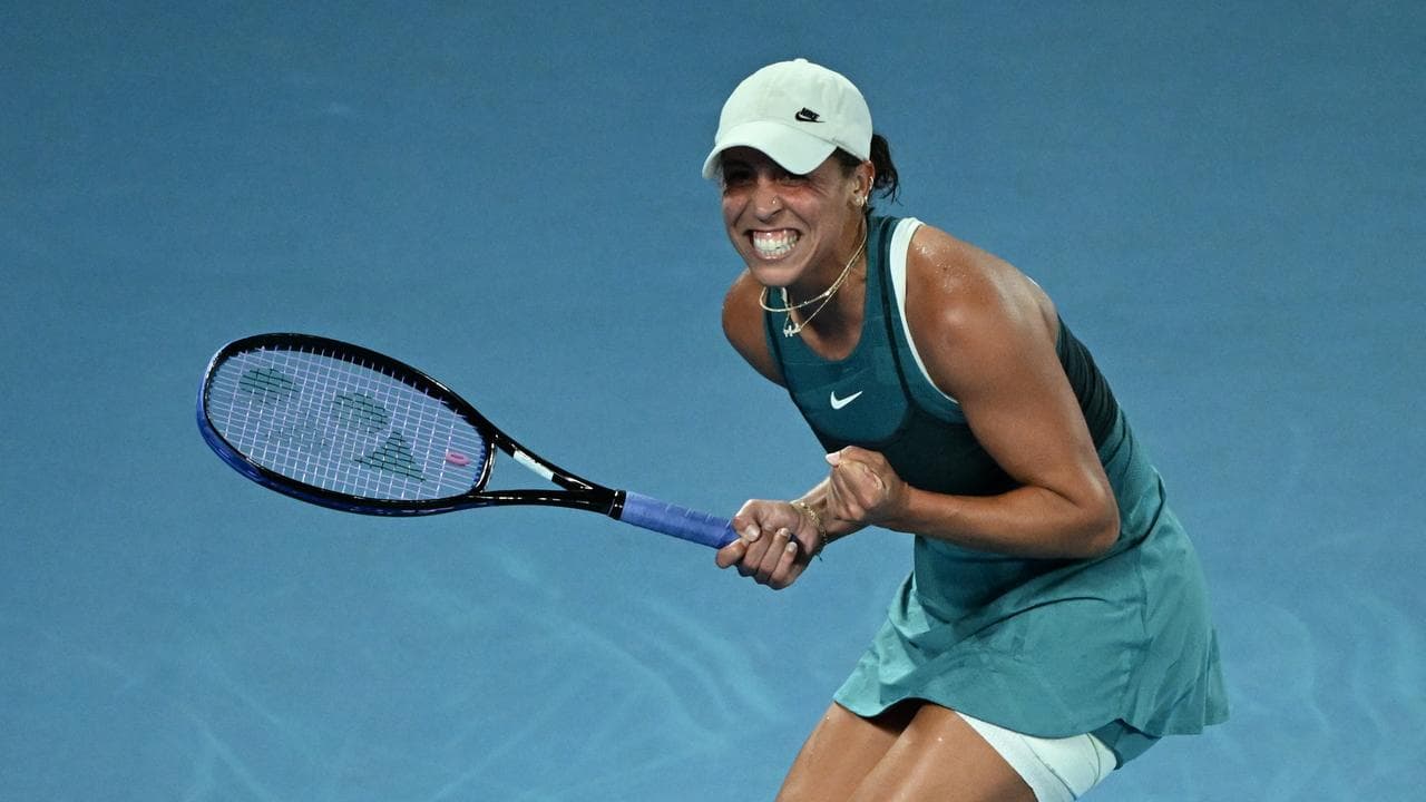 Keys stuns Swiatek to book Australian Open final against Sabalenka