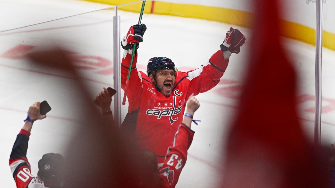 Alex Ovechkin becomes first player in NHL history to score 900 goals