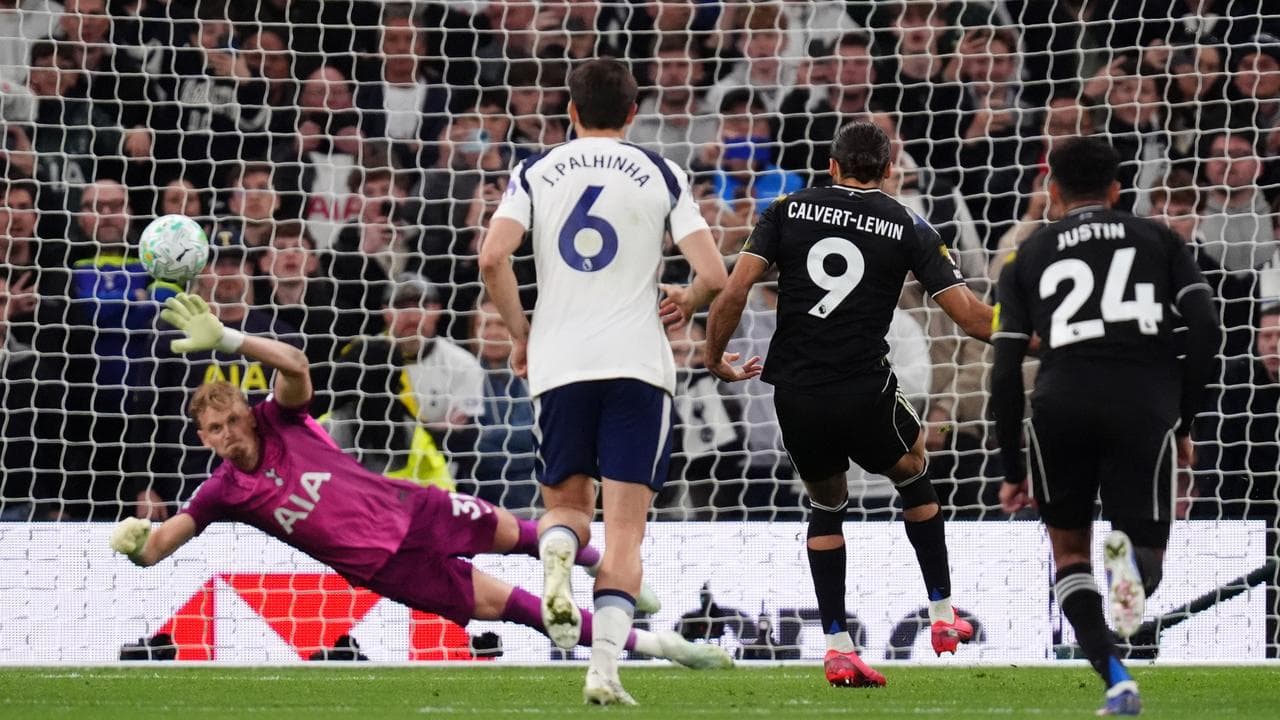 Spurs go two points clear of drop zone with Leeds draw