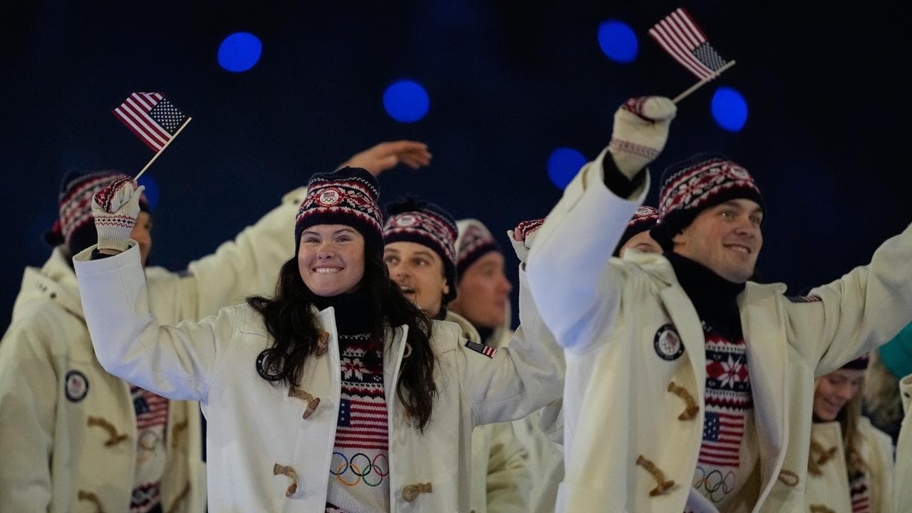 USA cheers turn to jeers at Milan opening ceremony