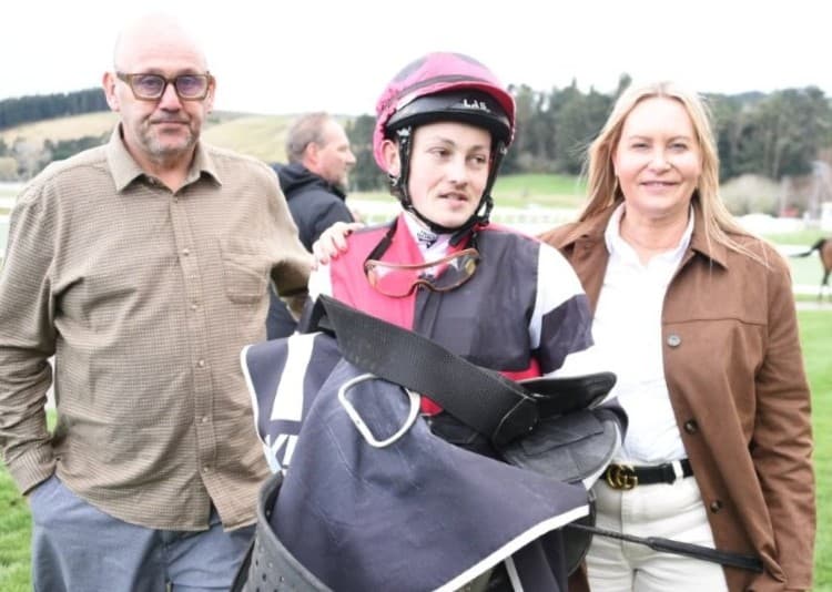 Stumbles scores first win in the saddle