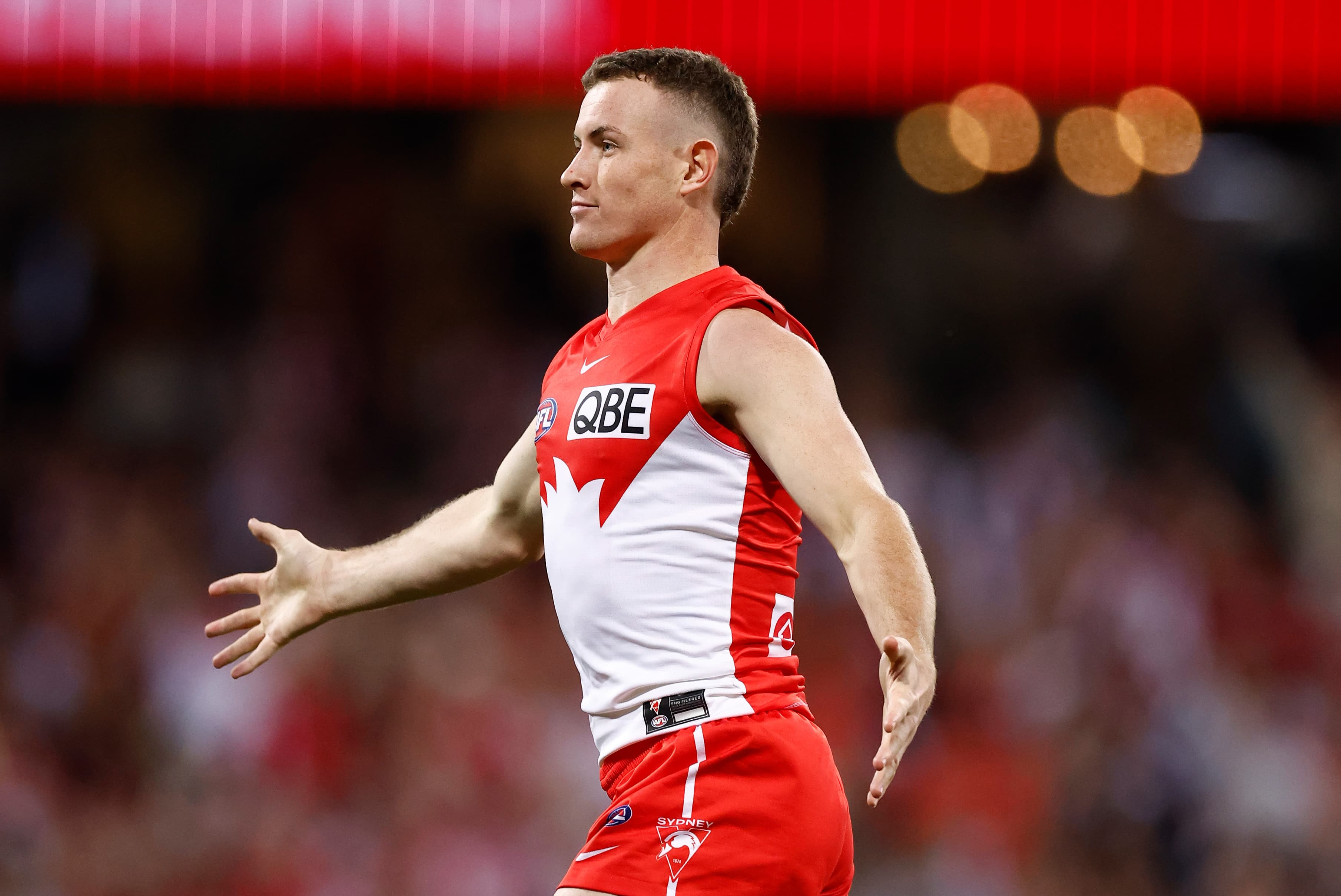 “Top of our priority”: Incoming Swans coach Cox confident of keeping Warner