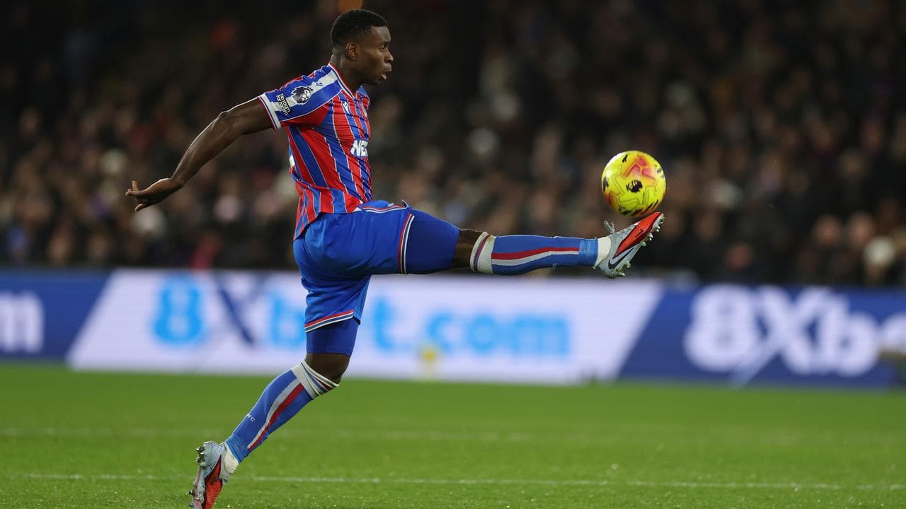 Manchester City sign England star easing injury crisis