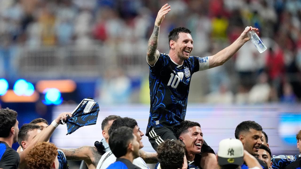 'Emotional' Argentina, Messi chase repeat World Cup win