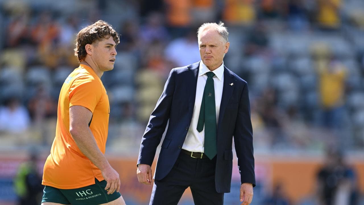 Schmidt brings back O'Connor to pull strings for struggling Wallabies