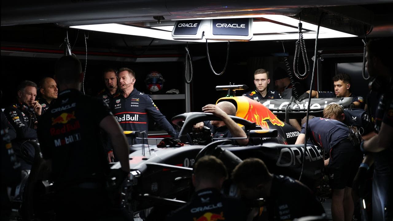Power blackout halts F1 testing in Bahrain