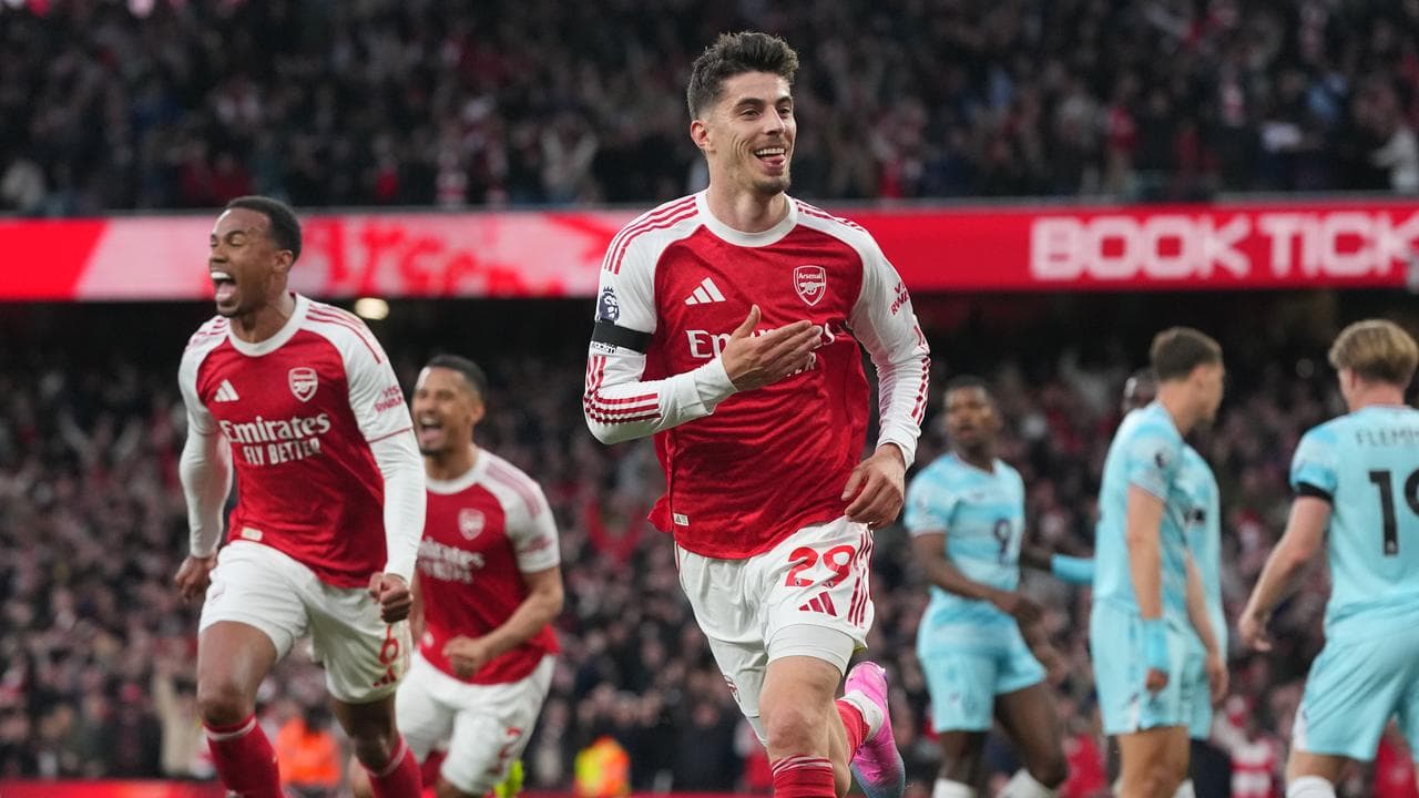 Arsenal beat Burnley to move to brink of Premier League title