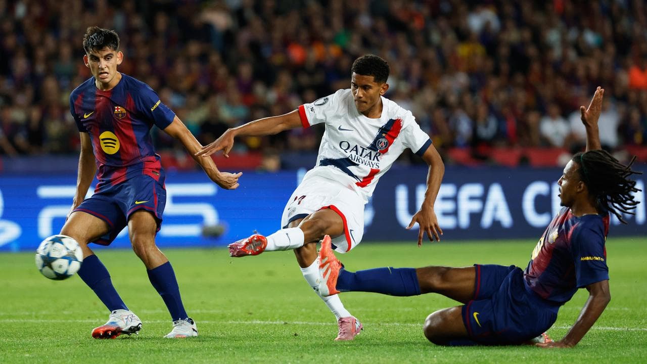 PSG sink Barcelona, Man City held in Champions League