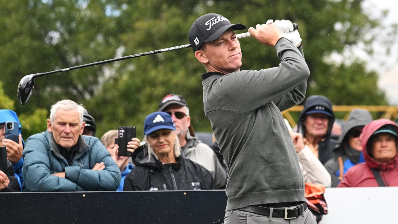 Local hero Hillier ends long drought at NZ Open