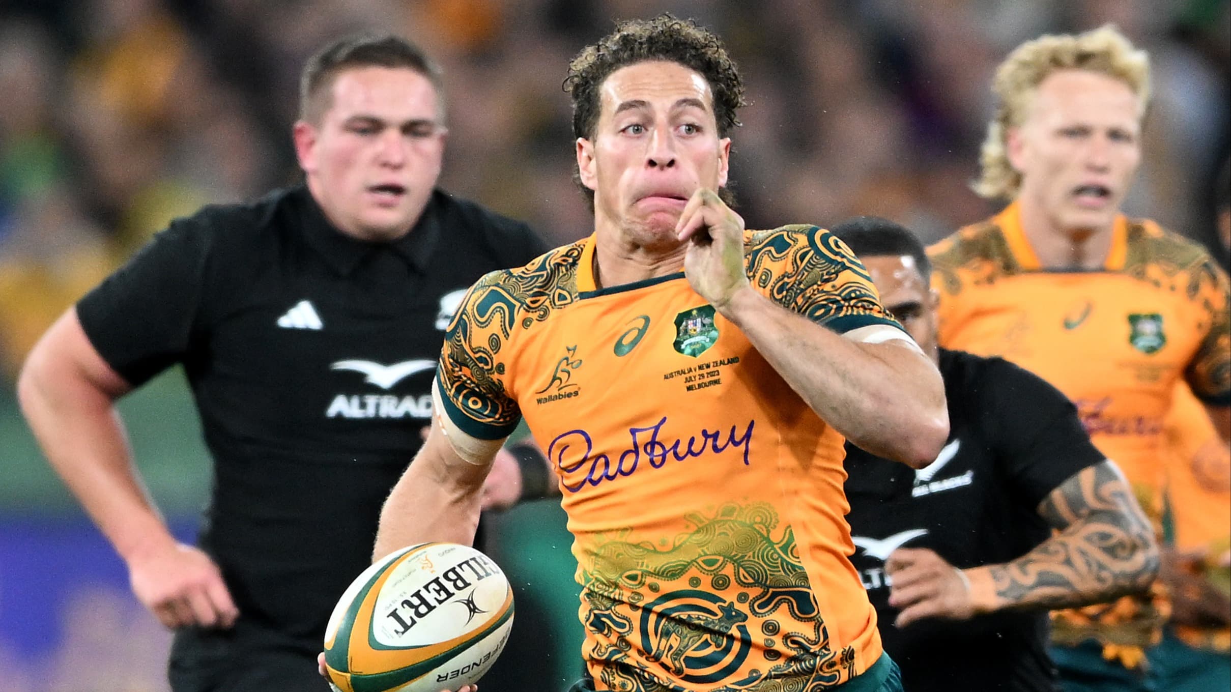 Roosters star confirms rugby union defection