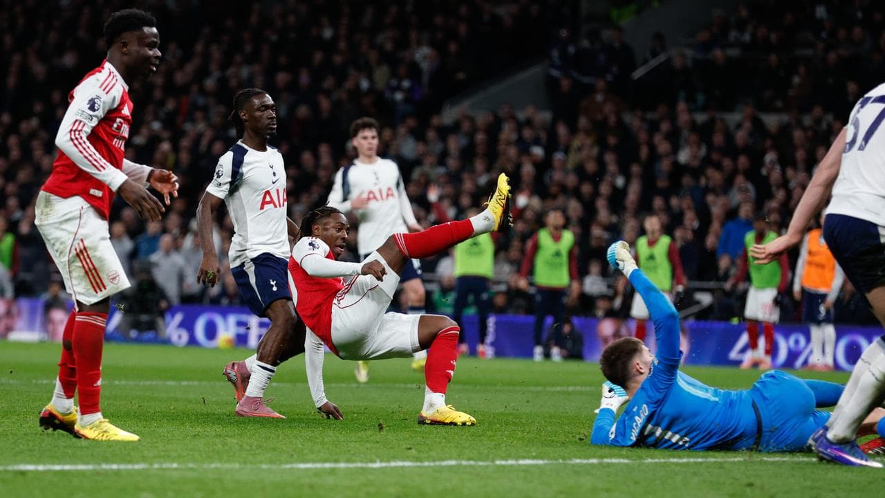 Arsenal sink Spurs to reignite Premier League title push