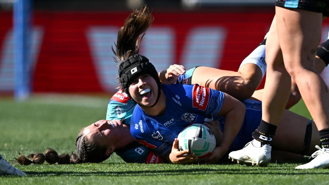 Bulldogs, Warriors escape while Titans debutant stars