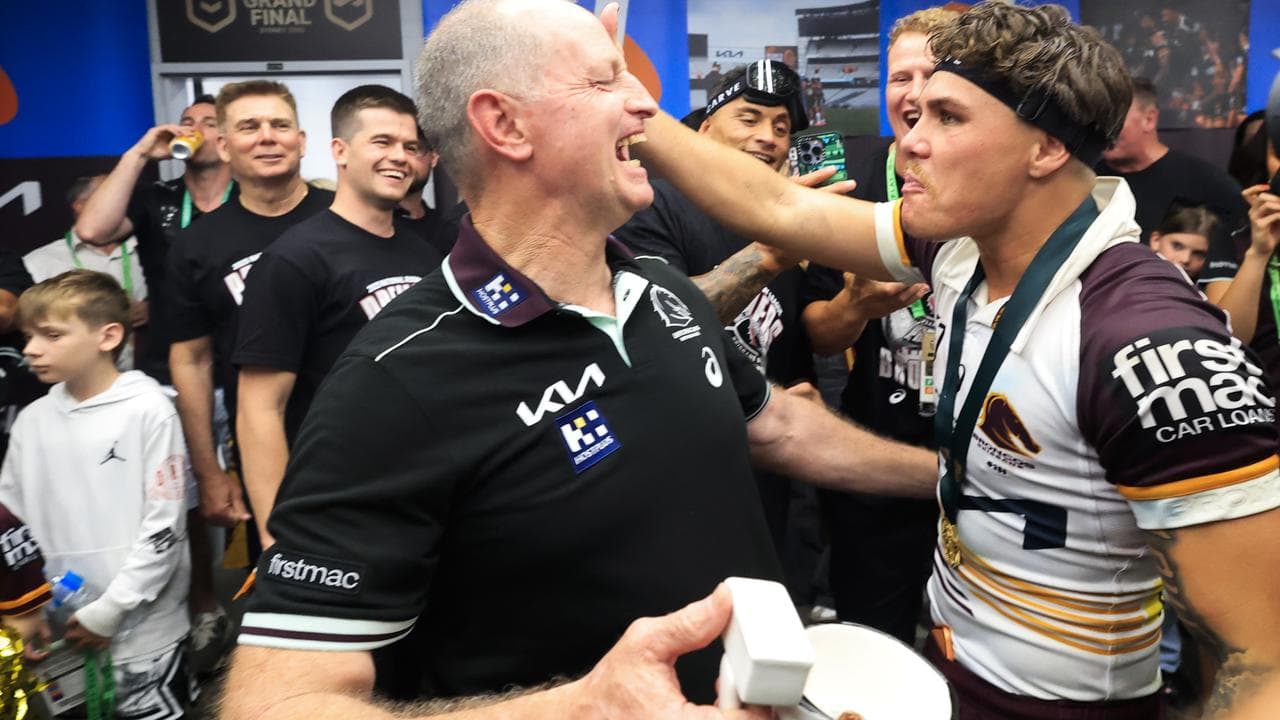 'Odd couple' shine: Madge of honour relishes Walsh 100