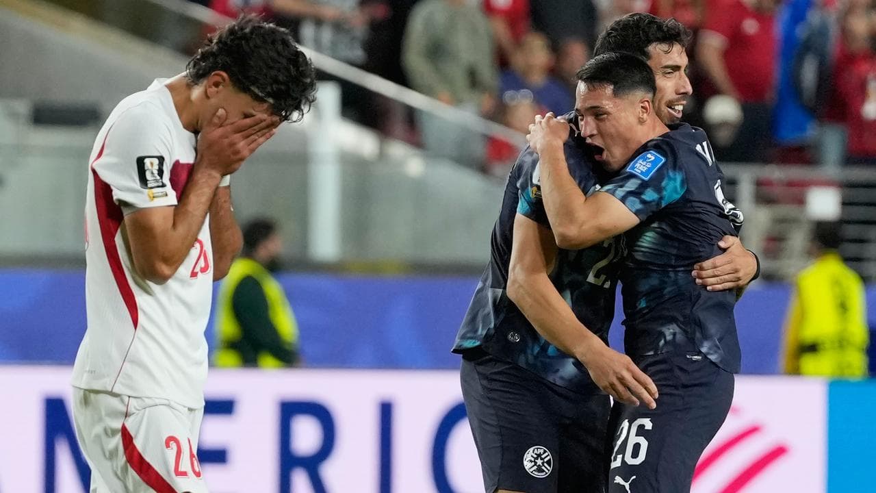 Paraguay's 10-man win gives Socceroos a simple equation